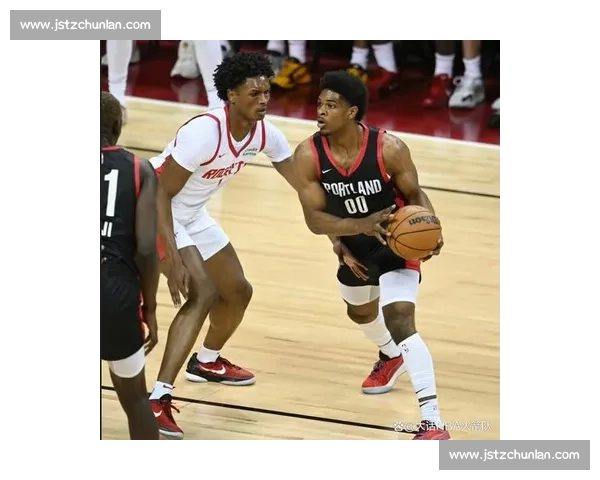 火箭对决山猫青春风暴碰撞老牌强队赛场看点全解析激烈较量胜负悬念 火箭对决山猫青春风暴碰撞老牌强队赛场看点全解析激烈较量胜负悬念